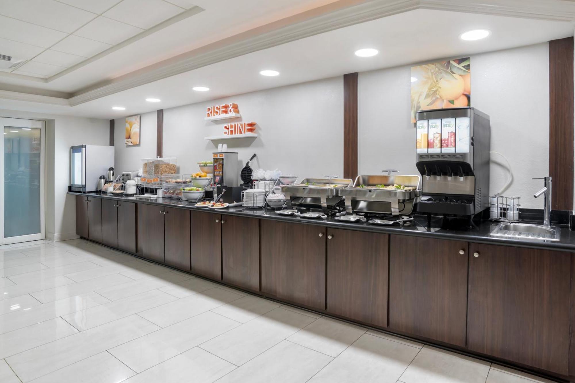 Comfort Inn & Suites New Orleans Airport North Kenner Eksteriør billede